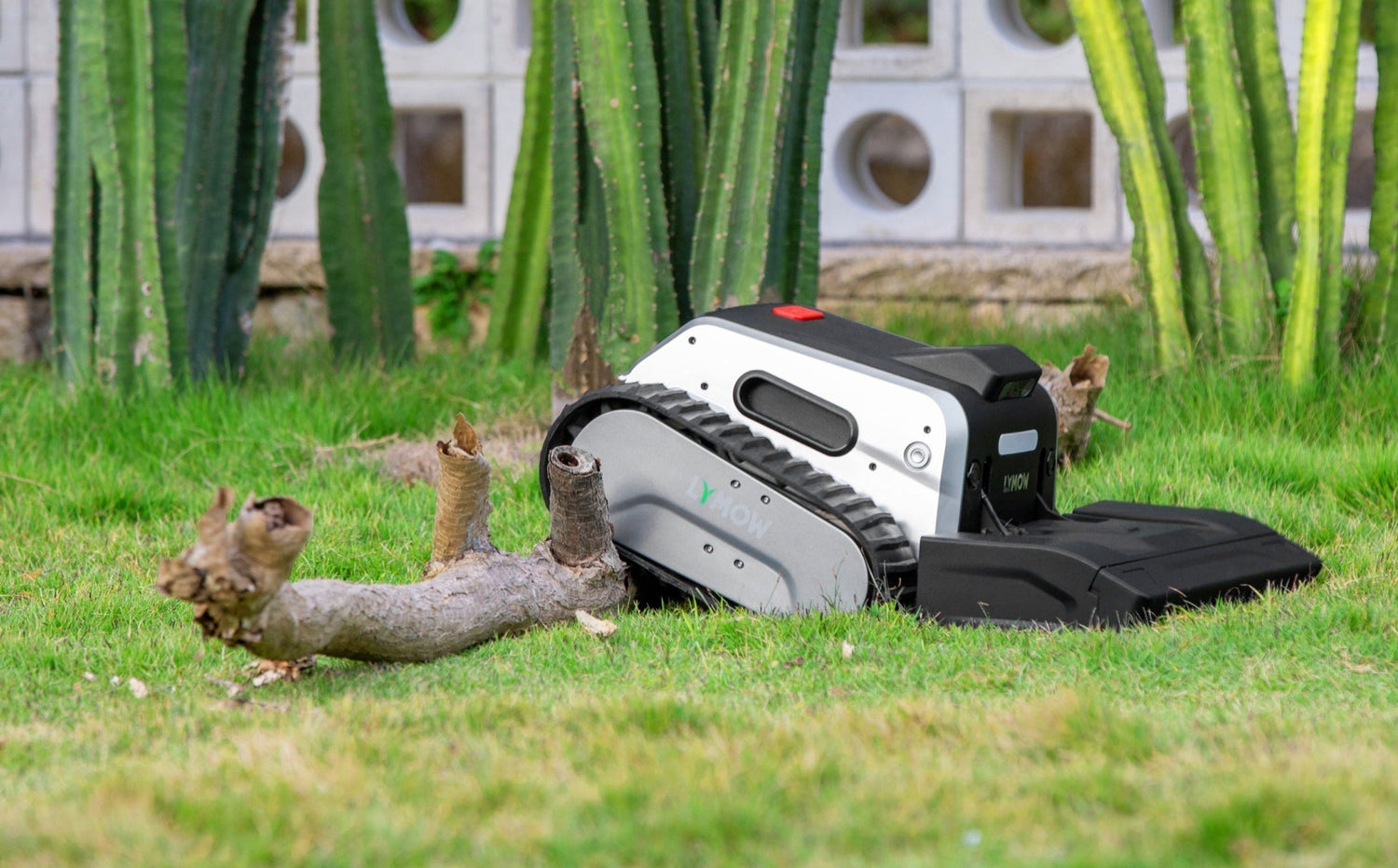 Lymow-One-s-Obstacle-Avoidance-System Lymow Tech